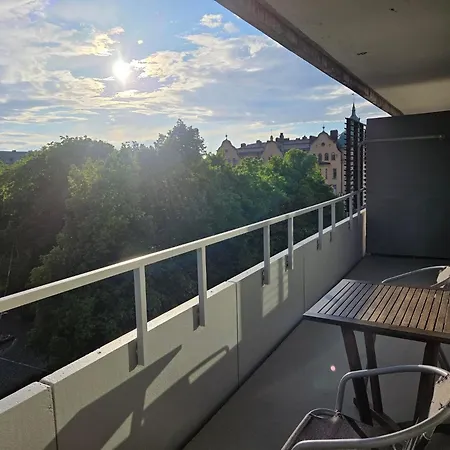 2h K 50m2, 6 Hloelle, Ilmastointi, Rewell Ilmainen Parkkihalli *